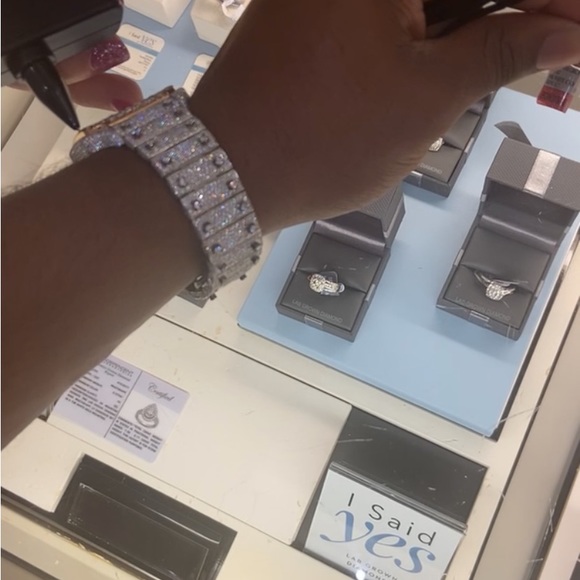 Diamond Cartier watch - Picture 10 of 13